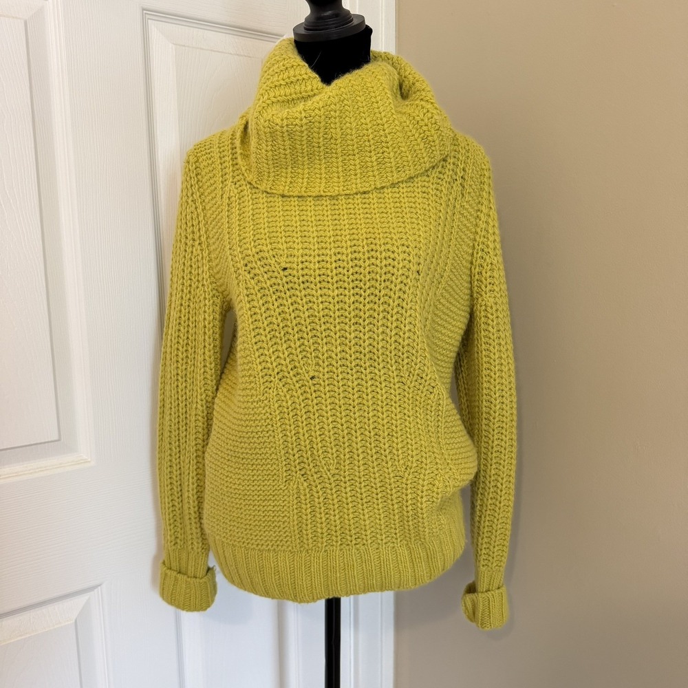 Banana Republic Italian Yarn Women's Chartreuse Turtleneck Chunky Knit Sweater S